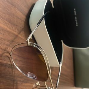 Marc Jacobs aviators with case
